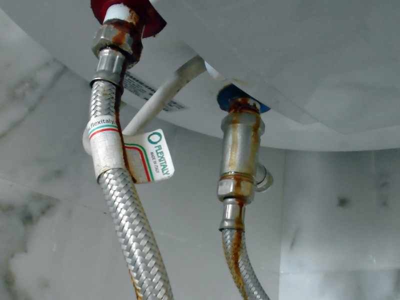 Šta kada ne možete da prebacite vodu sa slavine na tuš?